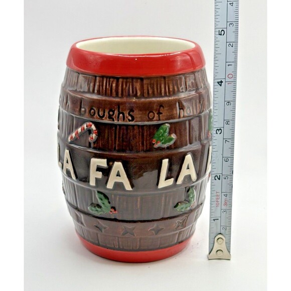 MIRACLE Pop Up Bar Christmas Carol Barrel Rum Hawaii Tiki Mug FA LA LA Used - Picture 7 of 9
